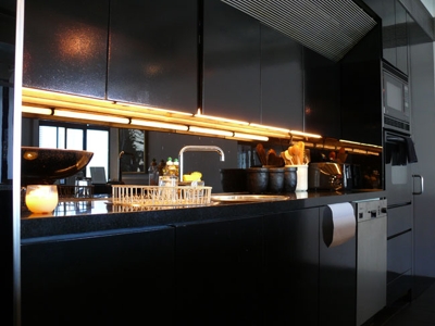 Кухня черного цвета — актуальные направления дизайна кухонной мебели