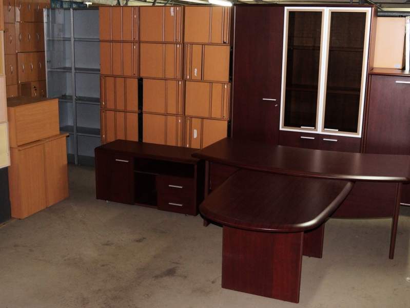 Купить офисную мебель б у. Офисная мебель бывшая в употреблении. Юла мебель для офиса. Авито офисная мебель. Мебель 44 б/у офисная.