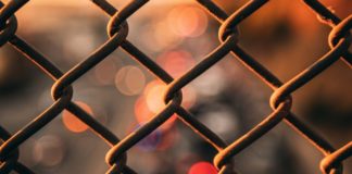 Как выбрать сетку рабицу?