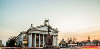 Выяснилось, когда построят Родниковую улицу в Волгограде