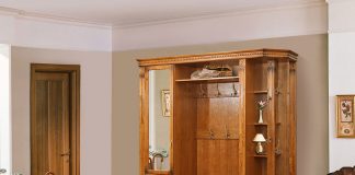 Обустраиваем пространство в прихожей: отличный вариант прихожая из массива из дерева