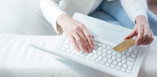 Как получить карту онлайн без прихода в банк: все этапы оформления