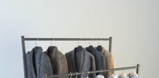 Рейлы для вывески одежды